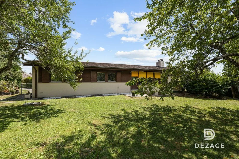 Maison à rénover avec potentiel d'agrandissement sur une vaste parcelle arborée !
