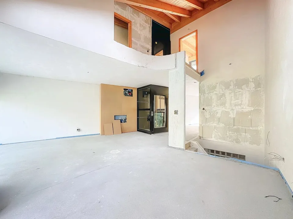 Luxury Triplex in Attic - Minergie Label