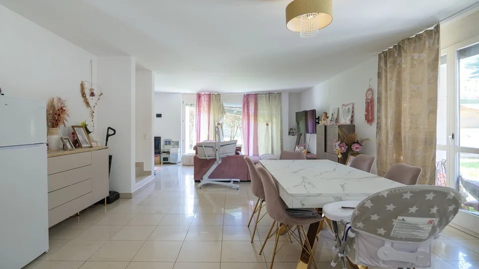 Wunderschönes Haus mit 5,5 Zimmern und Pool in Brione sopra Minusio
