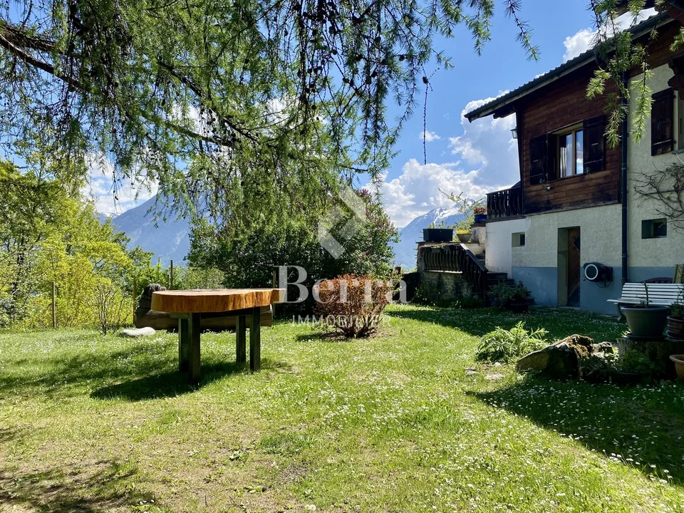 Villa di charme con vista impareggiabile e grande terreno a Ravoire, vicino a Martigny