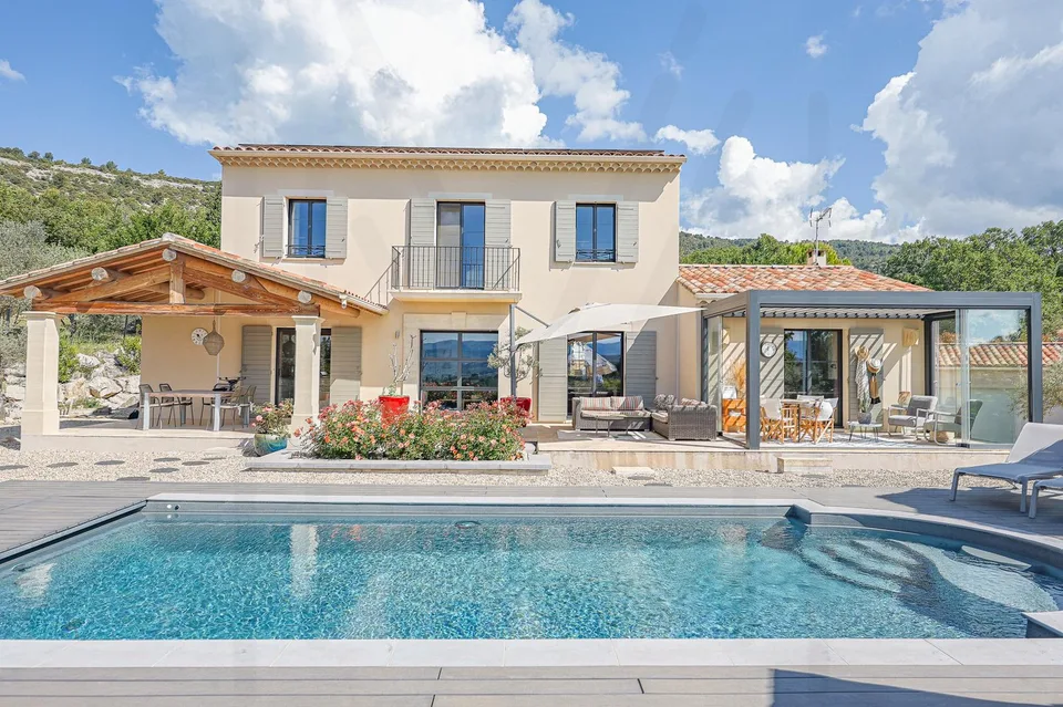 Une propriété d'exception à Saint-Saturnin-Lès-Apt