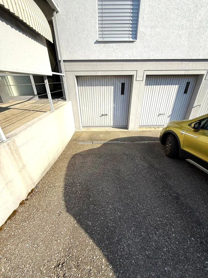 Attraktive 4.5-Zimmer-Wohnung mit Balkon, Garage und viel Stauraum – Foto 6 von 13