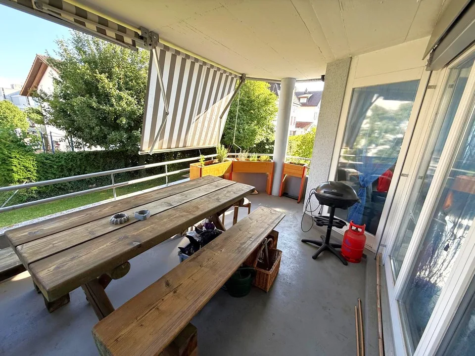 Attraktive 4.5-Zimmer-Wohnung mit Balkon, Garage und viel Stauraum