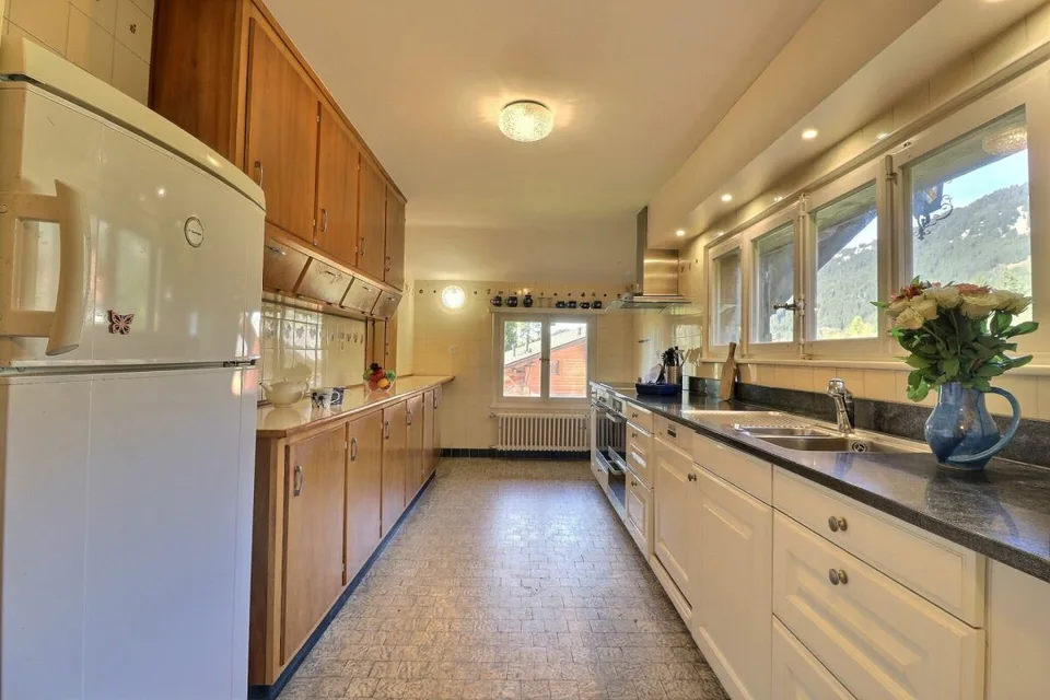 Chalet di 9 locali, vicino al centro – foto 13 di 30
