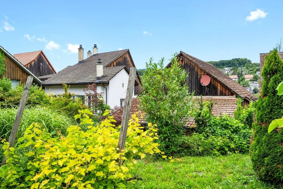 Ein Stück Geschichte mit viel Potenzial - Wohnen & Wirken in Lupsingen – Foto 9 von 10