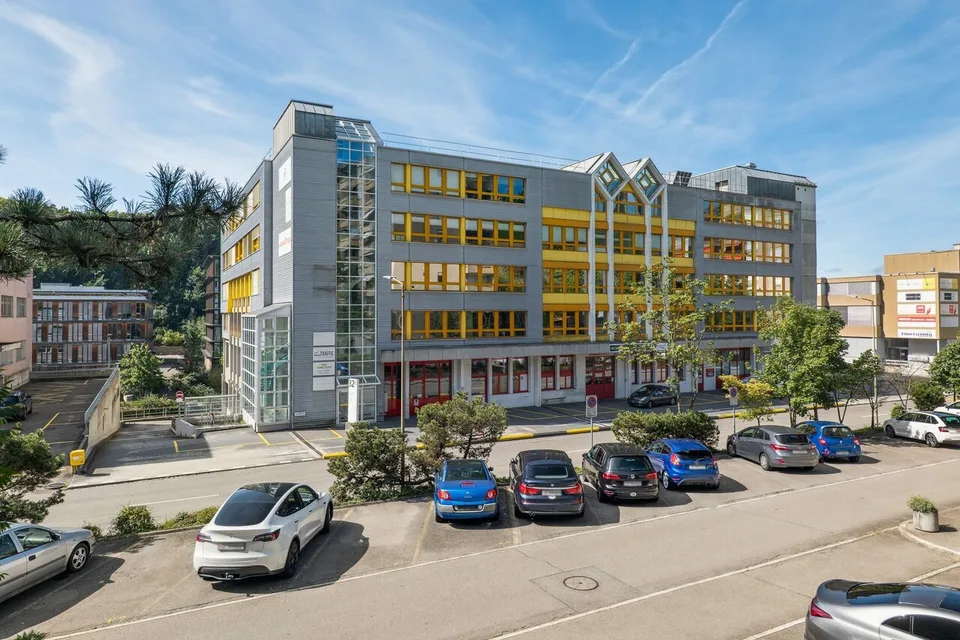 Espace de bureau attractif 582m2 à Ittigen (BE)