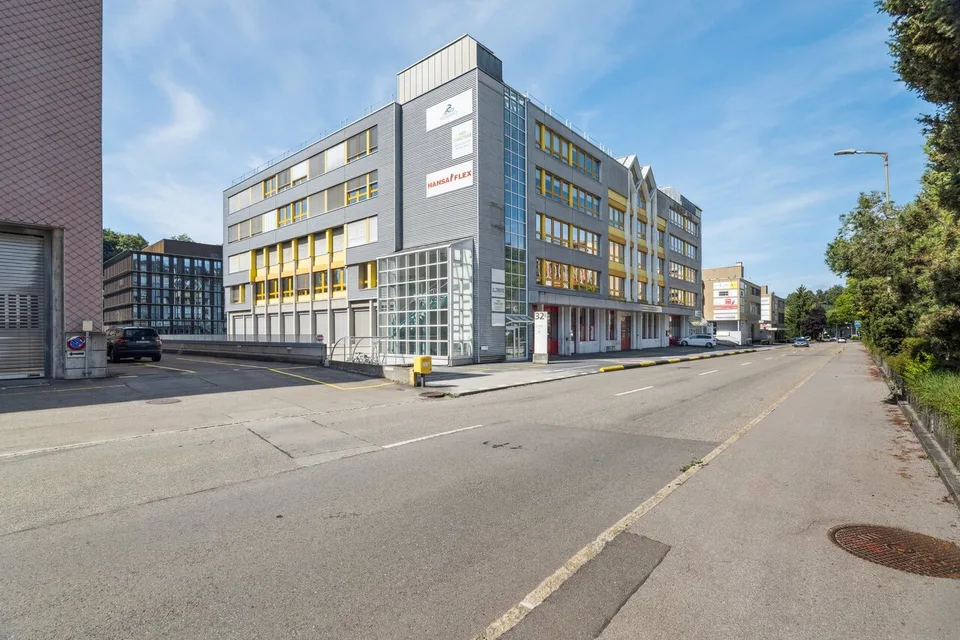 Espace de bureau attractif 582m2 à Ittigen (BE)