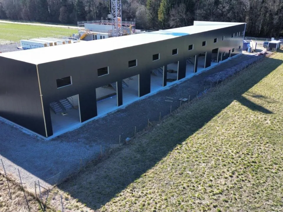 Adler - Geräumige 4.5-Zimmer-Wohnung nach Plänen