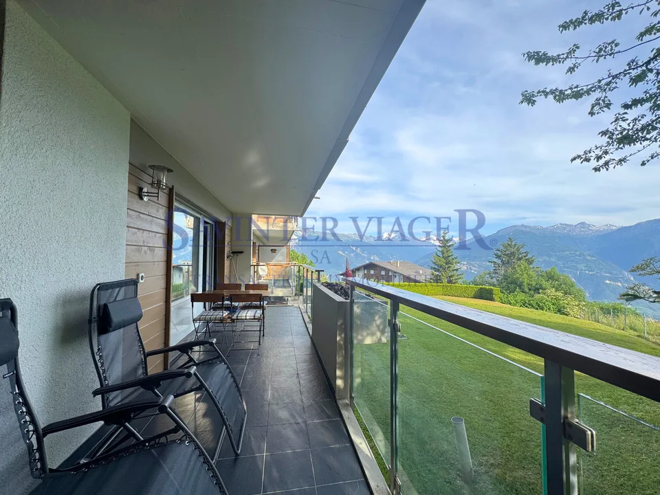 Appartement 91 m², terrasse 20 m2. Proche centre - Vue Alpes