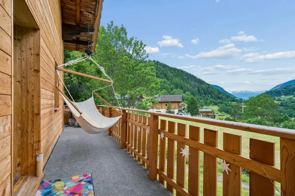 Vivere e affittare: Chalet affascinante di 4,5 locali con appartamento annesso di 2,5 locali – foto 13 di 14