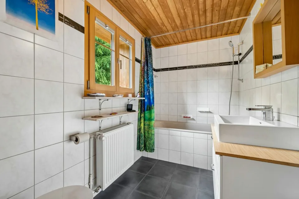 Vivere e affittare: Chalet affascinante di 4,5 locali con appartamento annesso di 2,5 locali – foto 9 di 14