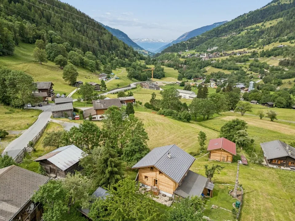 Wohnen und Vermieten: Charmantes 4.5-Zimmer-Chalet mit 2.5-Zimmer-Einliegerwohnung