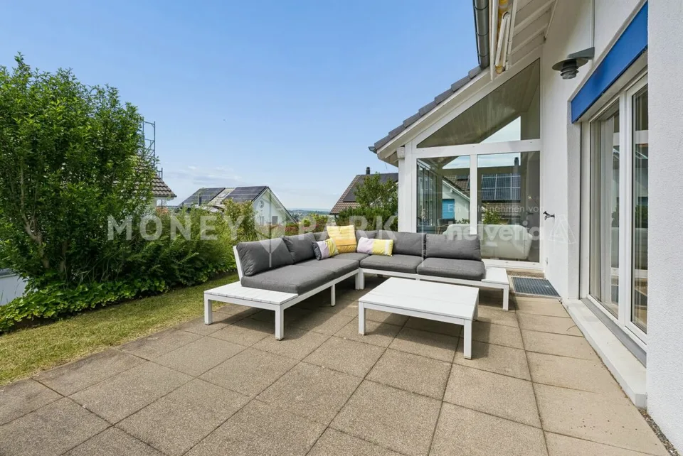 6.5 Zimmer Einfamilienhaus in Untereggen – Foto 8 von 17