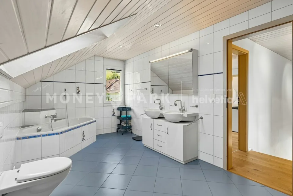 6.5 Zimmer Einfamilienhaus in Untereggen – Foto 12 von 17