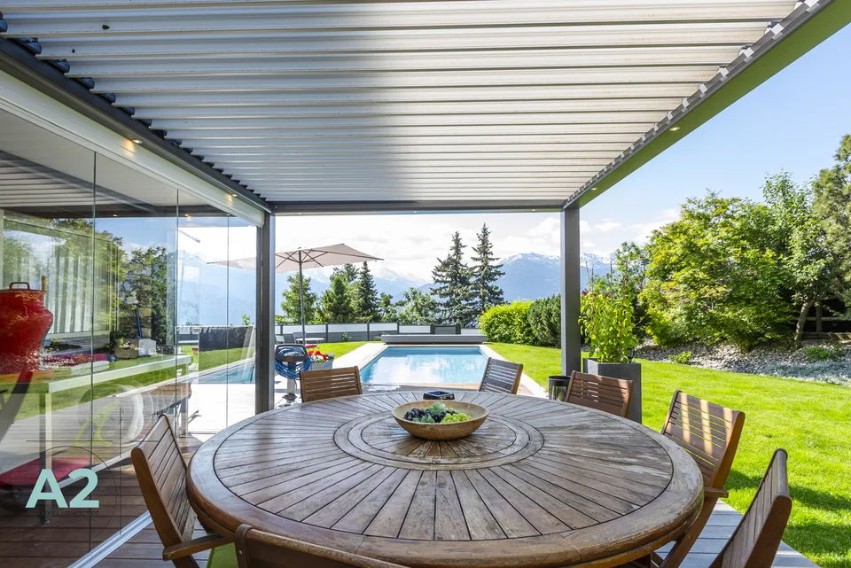 Chalet von hohem Standard mit 9 Zimmern, Außenpool und Jacuzzi