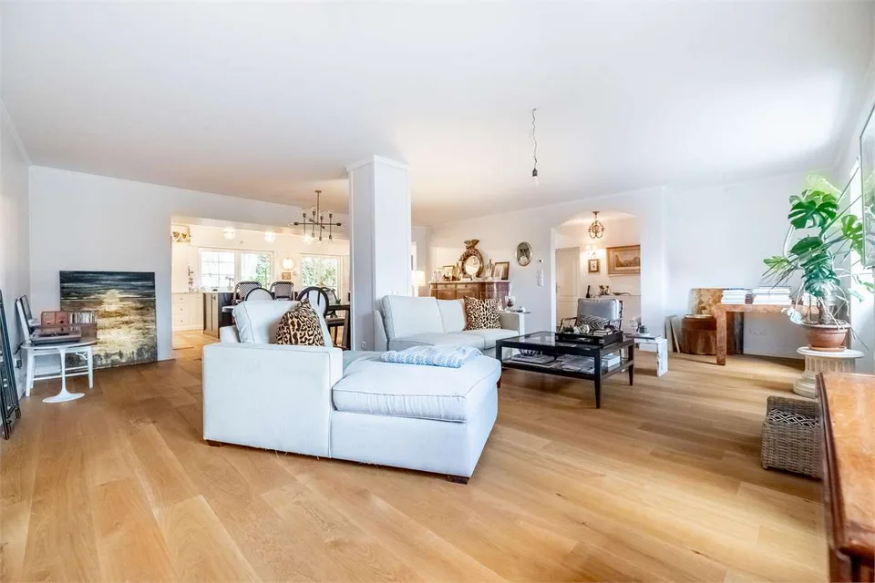 Schönes vollständig renoviertes Haus