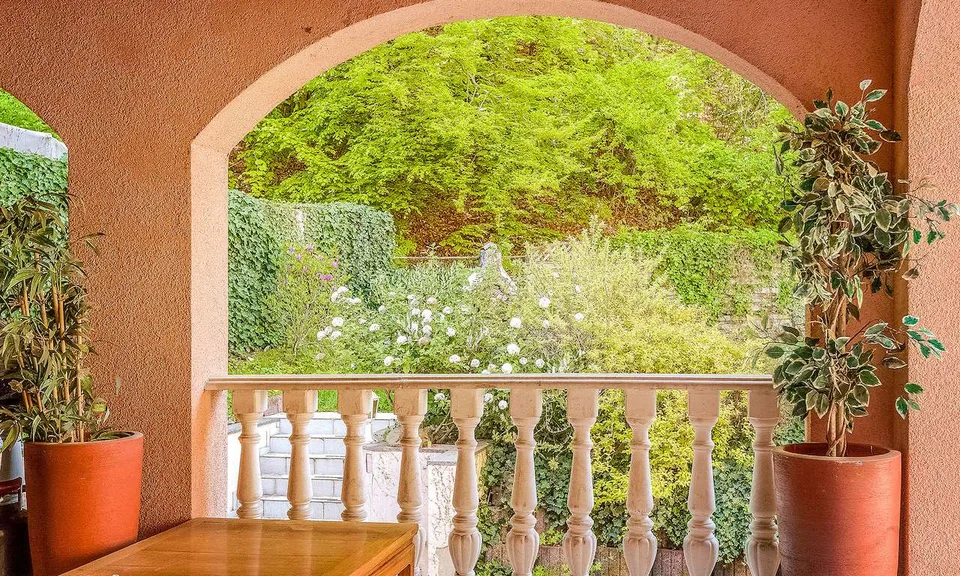 Schönes vollständig renoviertes Haus