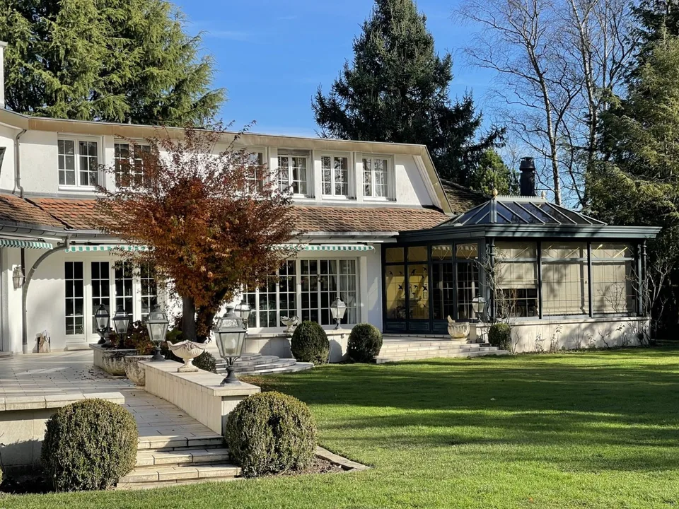 "Villa Schöngrün" mit Umbaupotential für zwei Wohneinheiten