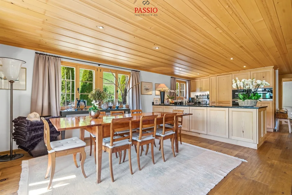 Chalet exclusif de 8,5 pièces avec potentiel d'annexe et jardin de rêve
