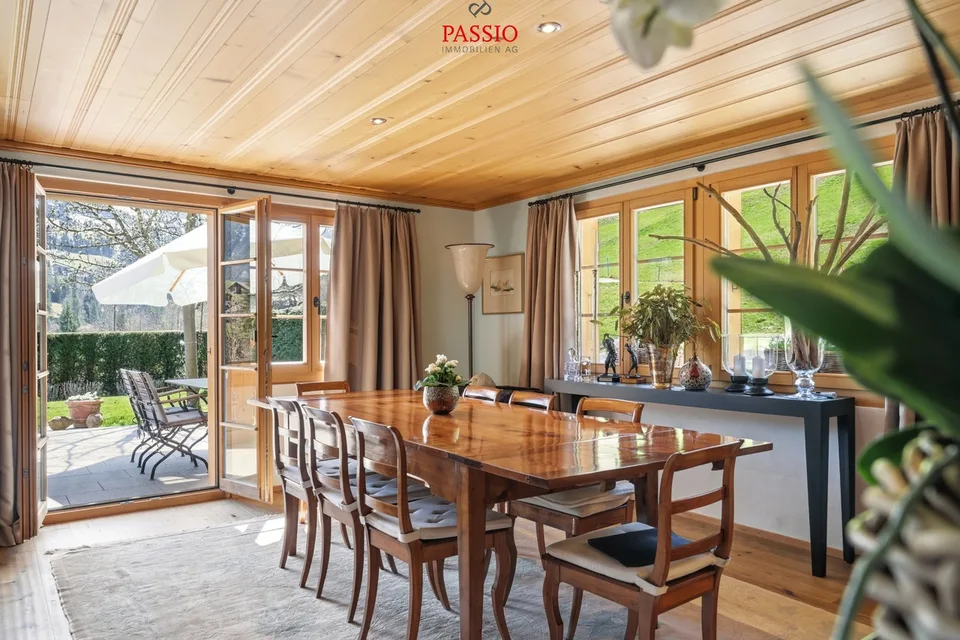 Chalet esclusivo di 8,5 locali con potenziale di dependance e giardino da sogno – foto 9 di 13