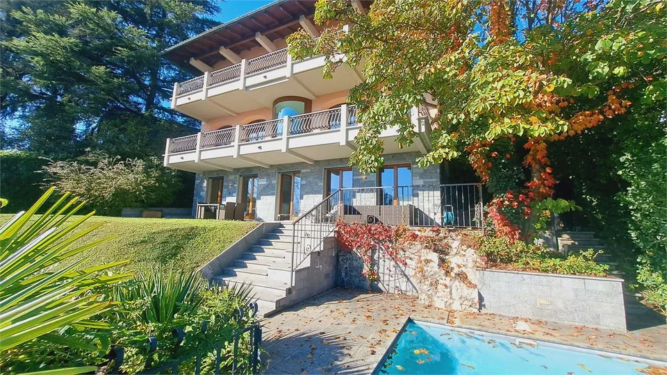 Villa con piscina a Massagno - Villa with Swimming Pool in Massagno