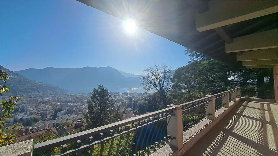Villa con piscina a Massagno - Villa with Swimming Pool in Massagno