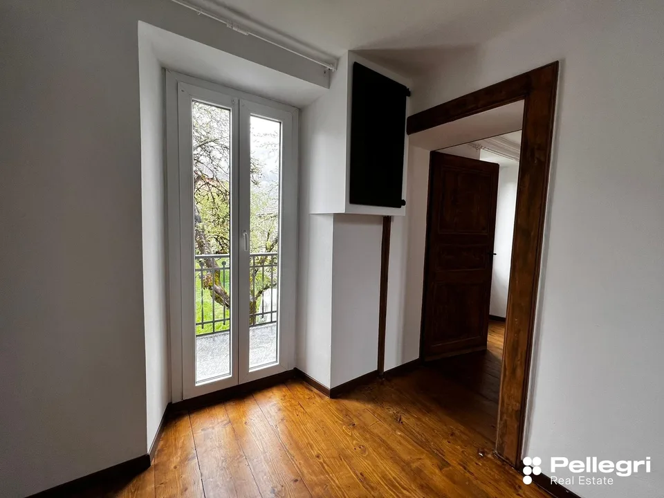 Tipica casa colonica in una zona residenziale