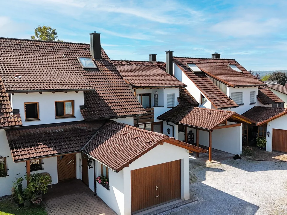 Residenza per più generazioni al confine svizzero