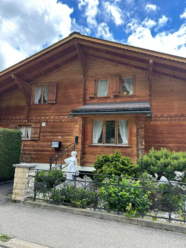 Charming Alpine Chalet with Garden and Separate Unit