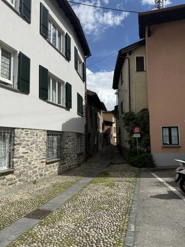 Losone - Maison au centre du village (Nucleo) avec deux appartements de 2 pièces