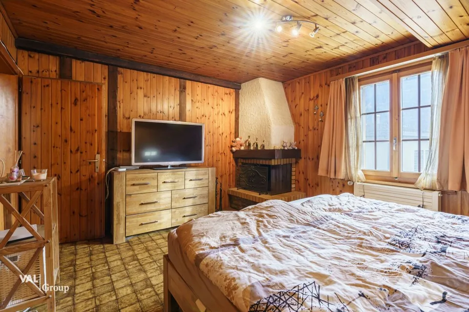 Très central restaurant "Sport" et appartement en duplex de 4,5 pièces au-dessus