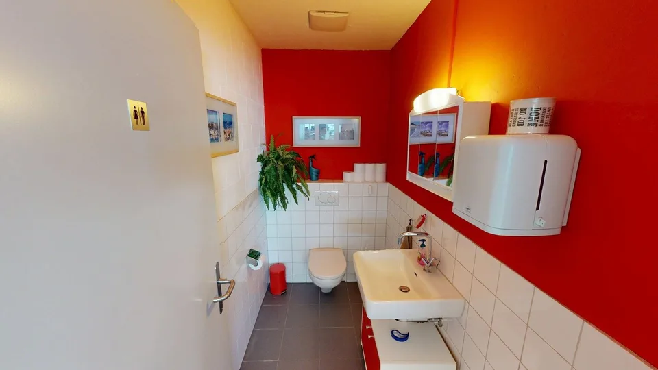 Gewerbeliegenschaft mit Büro, Lager / Produktion und Einstellhalle St – Foto 9 von 13