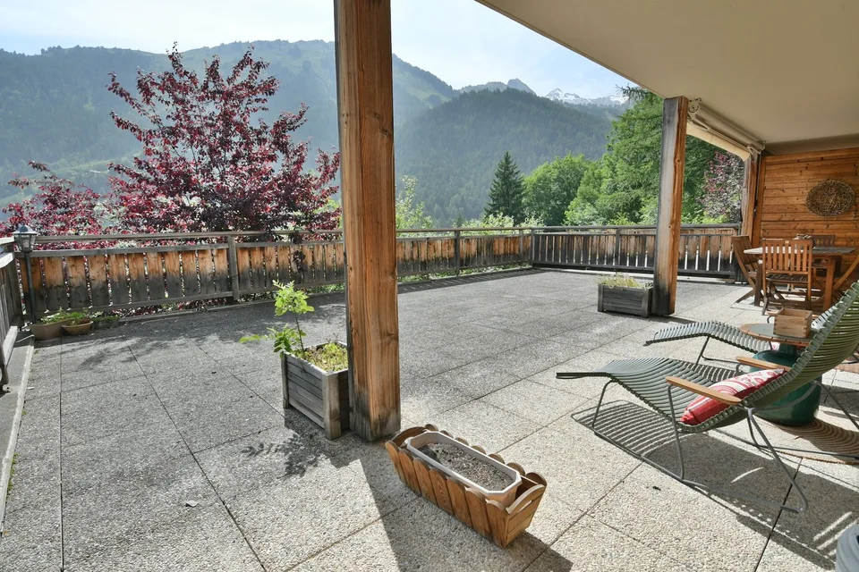 Chaleureux appartement de 2.5 pièces de standing avec grande terrasse à Ovronnaz/VS
