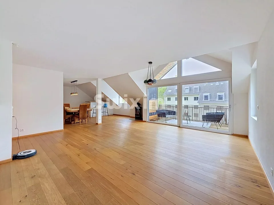 Elégant attique 190 m² coeur St-Cergue