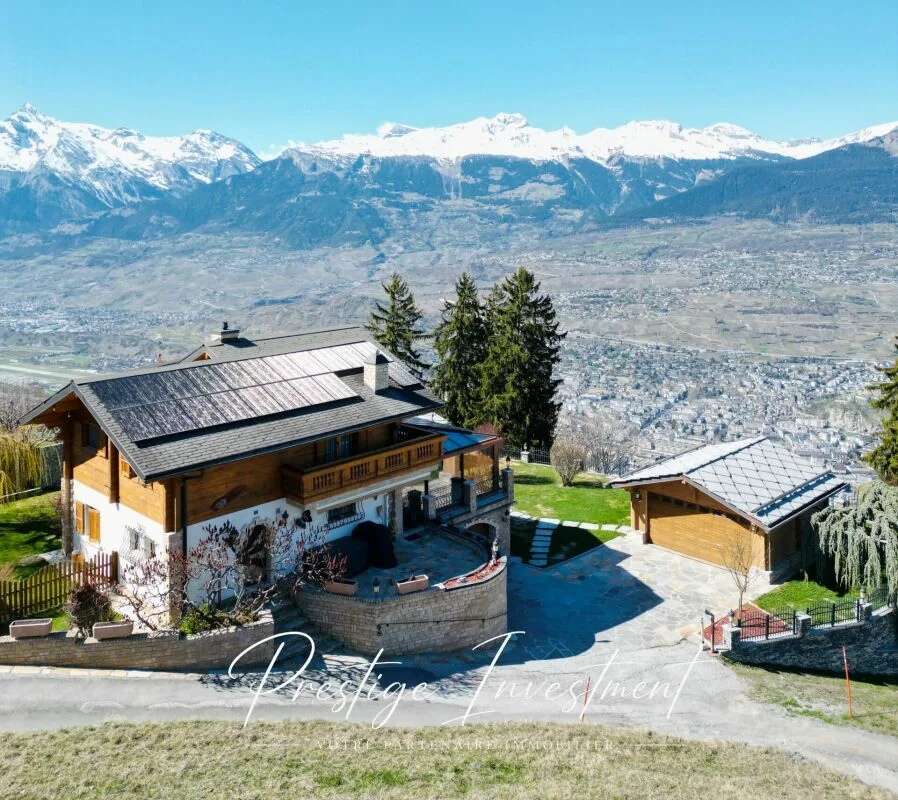 SPACIEUX CHALET DE 5.5 PCES, LES AGETTES ( 4 VALLÉES )
