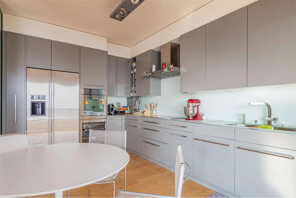 LUGANO - PRÄCHTIGES 4,5-ZIMMER-WOHNUNG MIT SEEBLICK – Foto 6 von 10