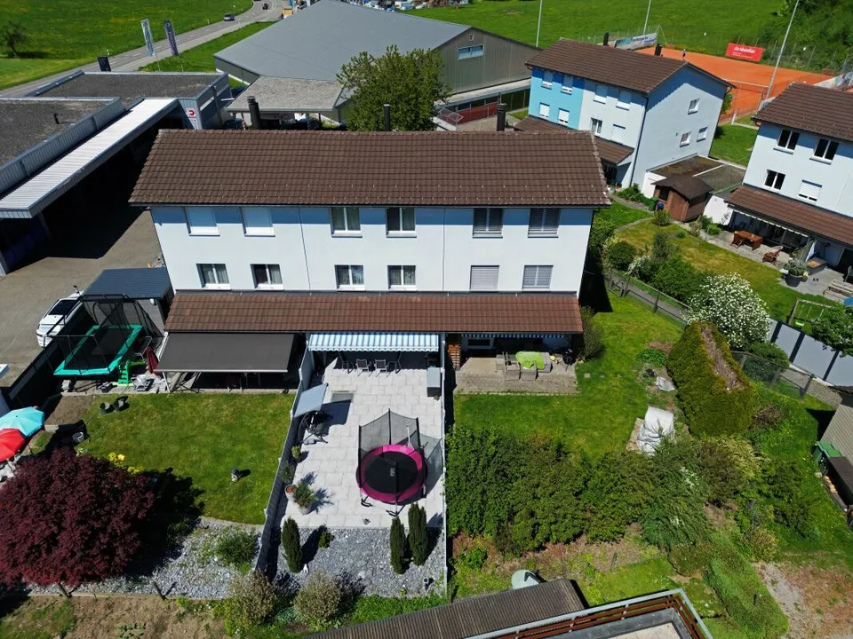 Espace pour vivre – maison mitoyenne bien entretenue dans un emplacement attractif. – photo 20 sur 26