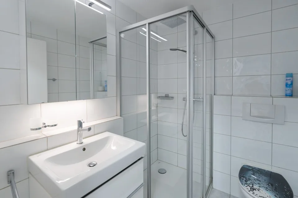 Espace pour vivre – maison mitoyenne bien entretenue dans un emplacement attractif. – photo 17 sur 26