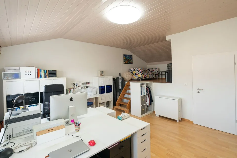 Espace pour vivre – maison mitoyenne bien entretenue dans un emplacement attractif. – photo 15 sur 26