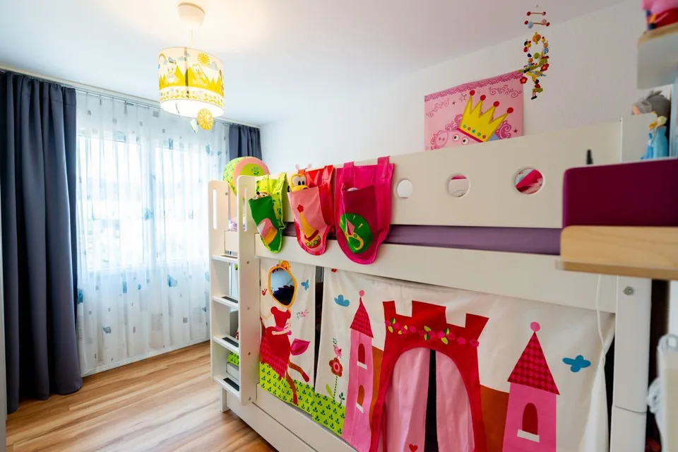 Espace pour vivre – maison mitoyenne bien entretenue dans un emplacement attractif. – photo 11 sur 26
