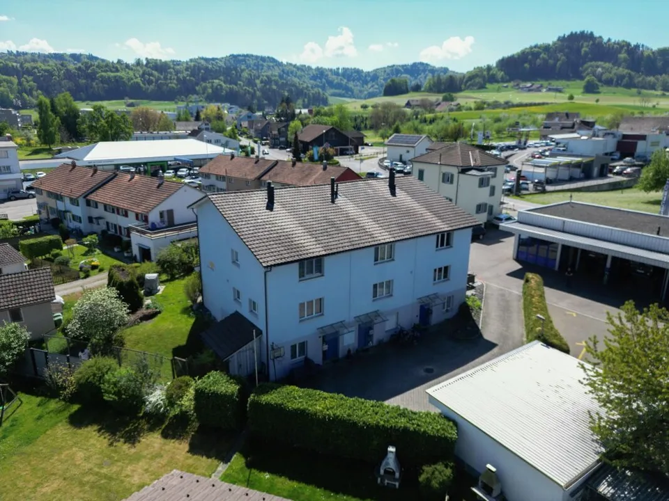Espace pour vivre – maison mitoyenne bien entretenue dans un emplacement attractif. – photo 22 sur 26