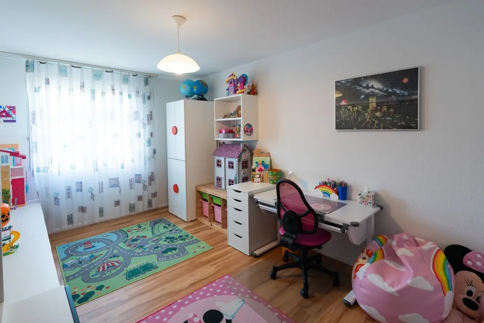 Espace pour vivre – maison mitoyenne bien entretenue dans un emplacement attractif. – photo 12 sur 26