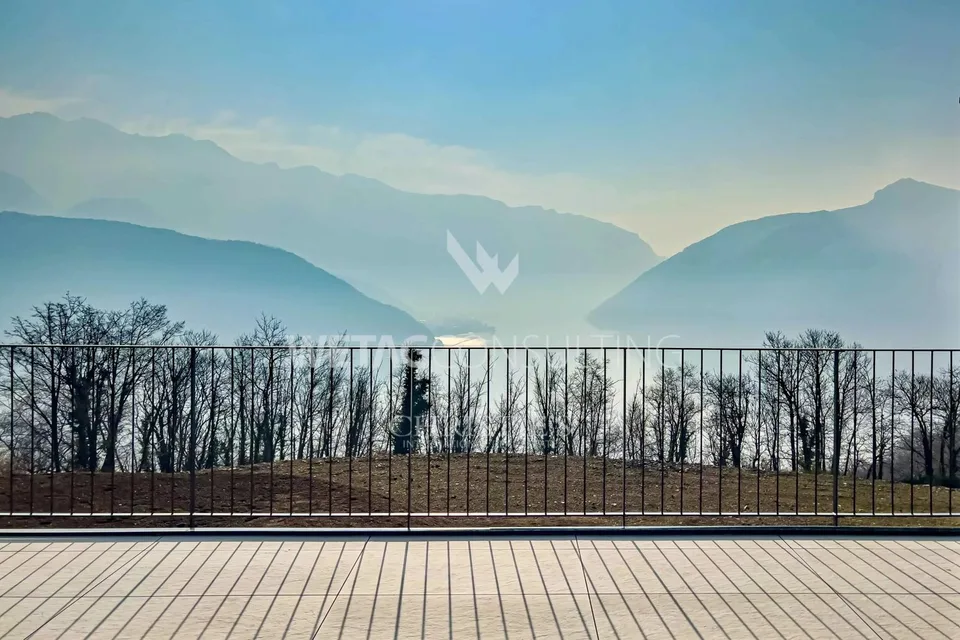 Lugano-Carona : appartement duplex moderne avec vue spectaculaire sur le lac de Lugano à vendre – photo 6 sur 7