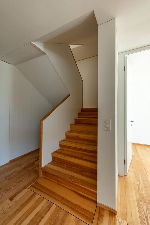 "Tschampani" - Grosszügiges 7.5-Zimmer Haus im Grünen.