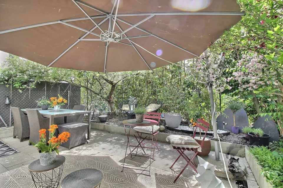Wohnung mit 2.5 Zimmern und eigenem Garten – Foto 6 von 6
