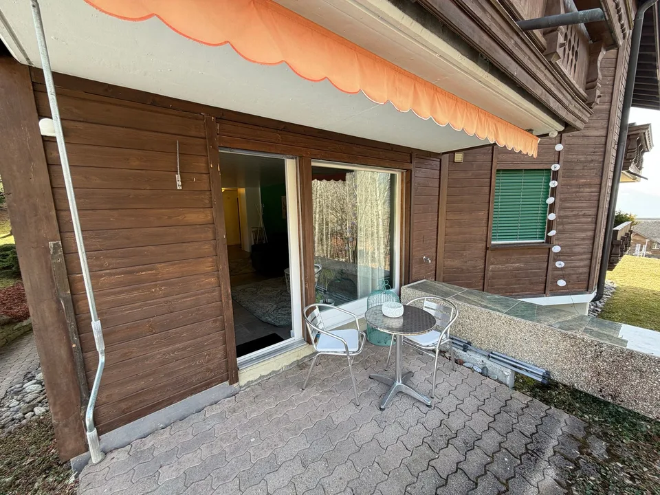 Incantevole appartamento di 2,5 locali con vista da sogno a Beatenberg – foto 7 di 11