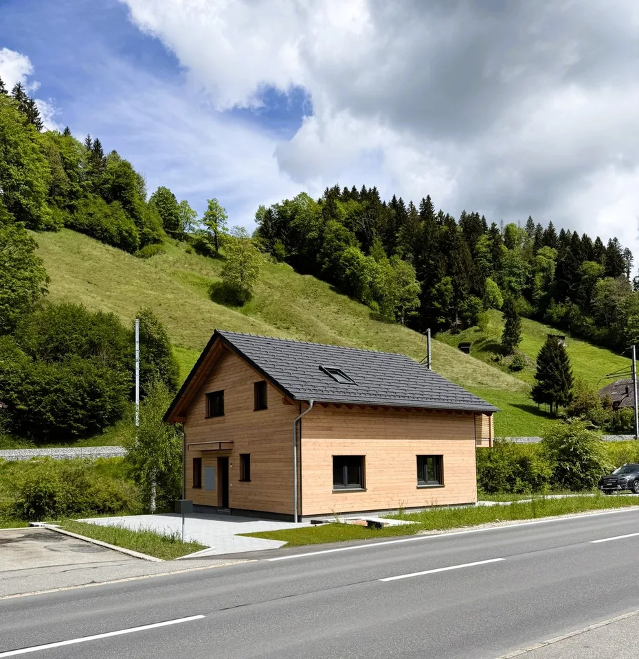 Casa unifamiliare moderna a Wiggen, costruita secondo lo standard Minergie, con grande giardino – foto 6 di 22