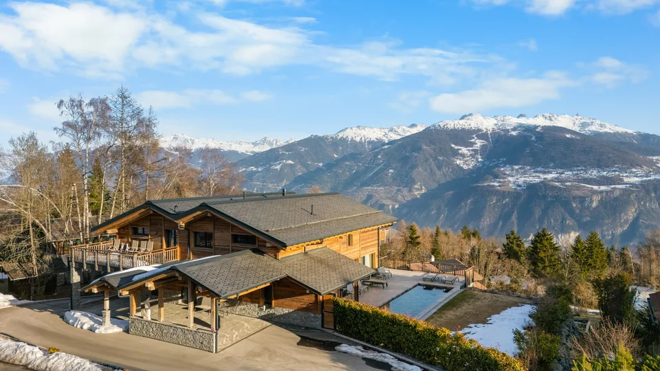 Chalet de prestige à Mayens d'Arbaz - Piscine et Vue imprenable