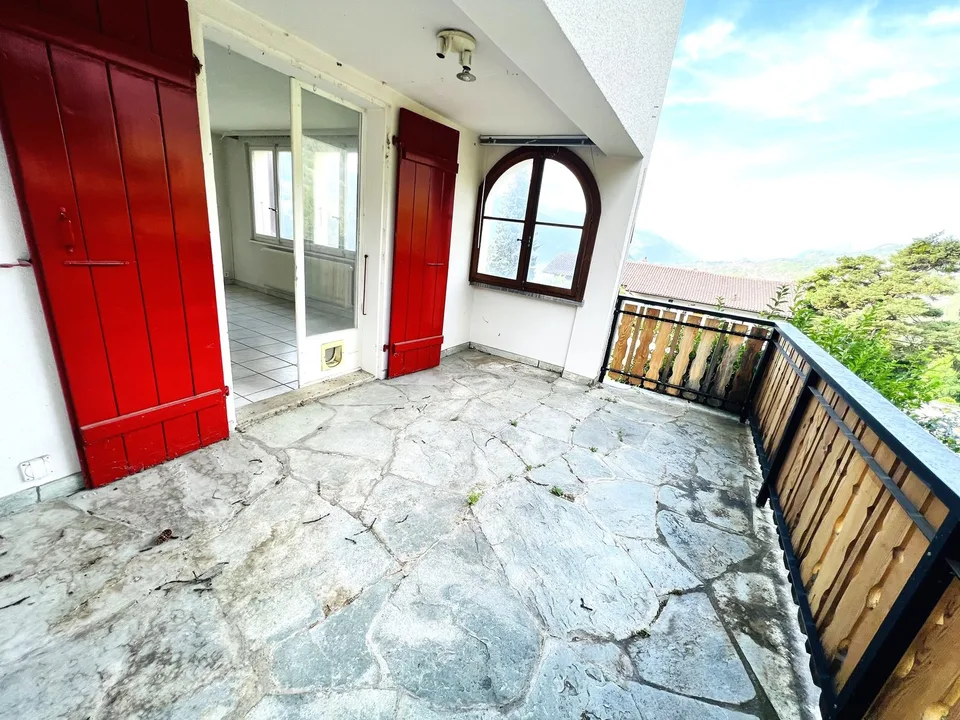 Offerta unica! Casa spaziosa da ristrutturare - 2 appartamenti con 6.5 camere – foto 9 di 16
