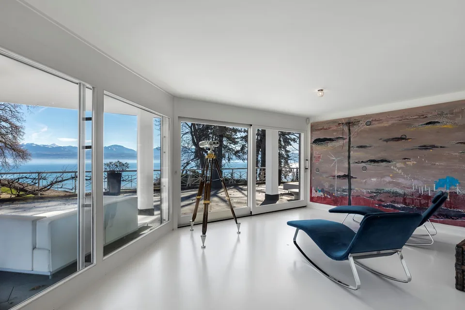 Sublimes Meisterhaus direkt am Wasser mit privatem Strand und Bootsgarage – Foto 7 von 13